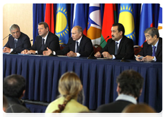 Prime Minister Vladimir Putin, Belarusian Prime Minister Sergei Sidorsky and Kazakh Prime Minister Karim Massimov holding a joint news conference following talks|15 october, 2010|19:36