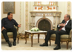 Prime Minister Vladimir Putin at his meeting with President of the Bolivarian Republic of Venezuela Hugo Chavez|15 october, 2010|22:15