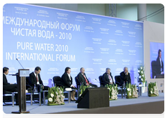 Prime Minister Vladimir Putin taking part in the Pure Water International Forum|20 october, 2010|15:34