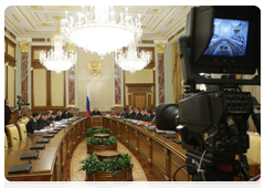 Prime Minister Vladimir Putin chairing a meeting of the Government of the Russian Federation|21 october, 2010|16:55