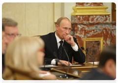 Prime Minister Vladimir Putin chairing a meeting of the Government of the Russian Federation|21 october, 2010|17:03