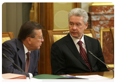 First Deputy Prime Minister Viktor Zubkov and Deputy Prime Minister and Head of the Government Executive Office Sergei Sobyanin before a meeting of the Government of the Russian Federation|21 october, 2010|17:04