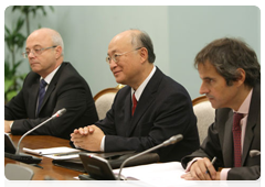 IAEA Director General Yukiya Amano at a meeting with Prime Minister Vladimir Putin|25 october, 2010|18:56