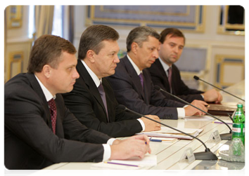 Ukrainian President Viktor Yanukovych meeting with Prime Minister Vladimir Putin|27 october, 2010|16:30