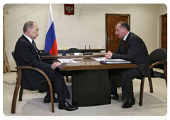 Председатель Правительства Российской Федерации В.В.Путин провел рабочую встречу с губернатором Самарской области В.В.Артяковым|28 октября, 2010|22:20