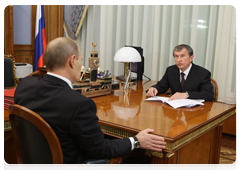 Deputy Prime Minister of the Russian Federation  Igor Sechin at a meeting with Prime Minister Vladimir Putin|29 october, 2010|20:54