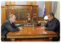 Prime Minister Vladimir Putin meeting with Minister of Civil Defence, Emergencies and Disaster Relief Sergei Shoigu|4 october, 2010|11:47