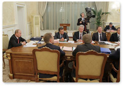 Prime Minister Vladimir Putin holds a meeting of the Government Presidium