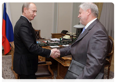 Prime Minister Vladimir Putin meeting with Federation Council Speaker Sergei Mironov|6 october, 2010|11:55