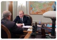 Prime Minister Vladimir Putin meeting with Federation Council Speaker Sergei Mironov|6 october, 2010|11:55