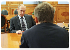 Prime Minister Vladimir Putin meeting with Gazprom CEO Alexei Miller|8 october, 2010|12:18