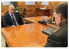 Prime Minister Vladimir Putin meeting with Nikolai Abroskin, Head of the Federal Agency for Special Construction|8 october, 2010|12:56