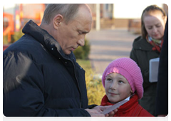 Prime Minister Vladimir Putin meeting with residents of the village of Verkhnyaya Vereya|1 november, 2010|18:11