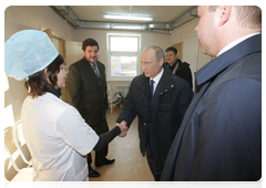 Prime Minister Vladimir Putin visiting a paramedical and obstetric centre in  the village of Verkhnyaya Vereya|1 november, 2010|18:11