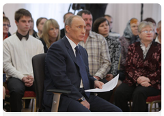 Prime Minister Vladimir Putin holding a video conference with heads of the regions affected by wildfires in the village of Verkhnyaya Vereya|1 november, 2010|18:14