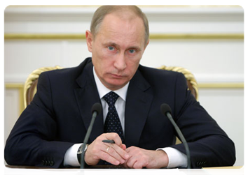 Prime Minister Vladimir Putin chairing a meeting of the Government Presidium|11 november, 2010|16:48