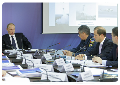 Prime Minister Vladimir Putin holding a meeting on upgrading the equipment of the Emergencies Ministry|12 november, 2010|16:36