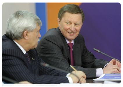 Deputy Prime Minister Sergei Ivanov and Presidential Envoy to the Central Federal District Georgy Poltavchenko at a meeting on upgrading the equipment of the Emergencies Ministry|12 november, 2010|16:36