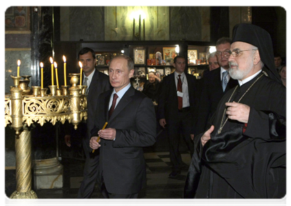 Prime Minister Vladimir Putin visiting the St Alexander Nevsky’s Cathedral|13 november, 2010|21:34