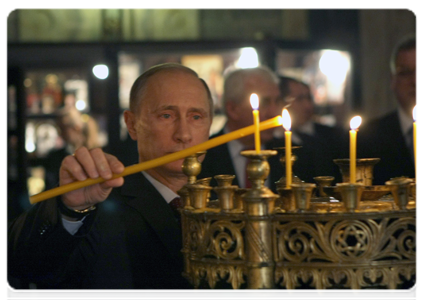 Prime Minister Vladimir Putin visiting the St Alexander Nevsky’s Cathedral|13 november, 2010|21:35