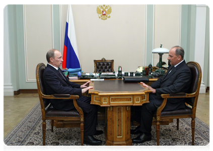 Prime Minister Vladimir Putin meeting with Vnesheconombank Chairman Vladimir Dmitriyev|16 november, 2010|16:19