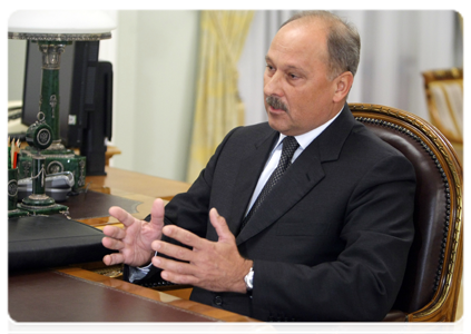 Vnesheconmbank Chairman Vladimir Dmitriyev meeting with Prime Minister Vladimir Putin|16 november, 2010|16:19