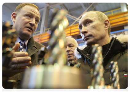 Prime Minister Vladimir Putin visiting the VSMPO-AVISMA Corporation in the Sverdlovsk Region|18 november, 2010|17:12