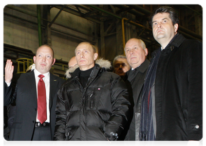 Prime Minister Vladimir Putin visiting the VSMPO-AVISMA Corporation in the Sverdlovsk Region|18 november, 2010|17:12