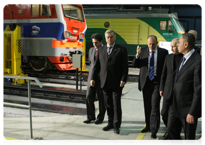 Prime Minister Vladimir Putin touring the Ural Locomotives production facilities in the town of Verkhnyaya Pyshma|18 november, 2010|18:34