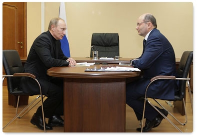 Prime Minister Vladimir Putin closes out his trip to Urals with a meeting with Sverdlovsk Region Governor Alexander Misharin