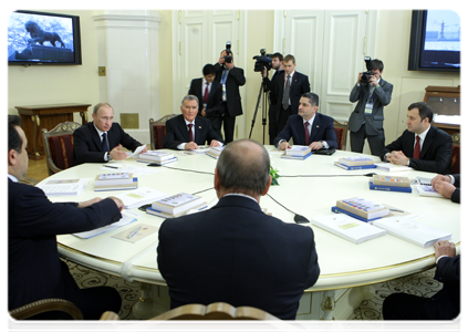 Prime Minister Vladimir Putin during a limited attendance meeting of the EurAsEC Interstate Council|19 november, 2010|16:52