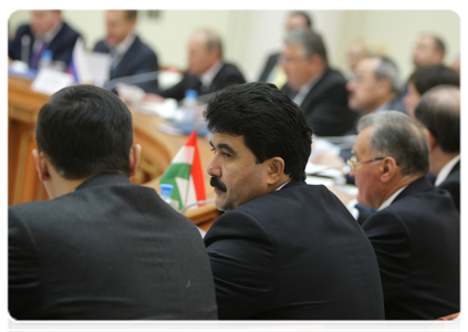 Participants of the extended attendance meeting of the EurAsEC Interstate Council|19 november, 2010|17:22