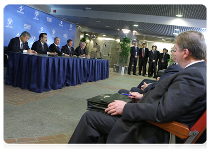 Главы правительств России, Белоруссии и Казахстана провели совместную пресс-конференцию|19 ноября, 2010|21:31
