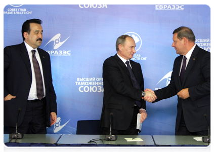 The heads of government of Russia, Belarus and Kazakhstan hold a joint news conference|19 november, 2010|21:32