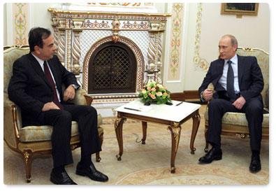 Prime Minister Vladimir Putin met with CEO of Renault-Nissan alliance Carlos Ghosn