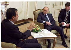 Prime Minister Vladimir Putin meeting with CEO of Renault-Nissan alliance Carlos Ghosn|2 november, 2010|16:17