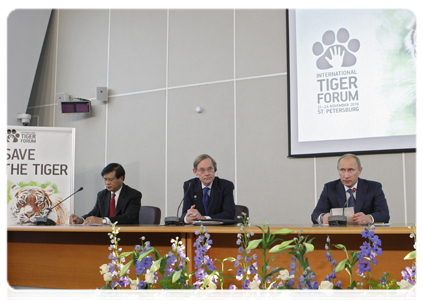 Председатель Правительства Российской Федерации В.В.Путин выступил на пресс-конференции по итогам Международного форума по проблемам, связанным с сохранением тигра на Земле|23 ноября, 2010|19:30