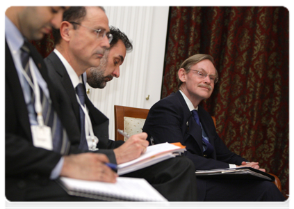 World Bank President Robert Zoellick meeting with Prime Minister Vladimir Putin|23 november, 2010|20:48