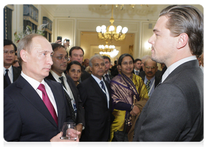 Prime Minister Vladimir Putin meeting with American film star Leonardo DiCaprio|24 november, 2010|01:17