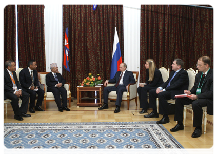 Prime Minister Vladimir Putin meeting with Prime Minister of Nepal Madhav Kumar Nepal|24 november, 2010|14:43