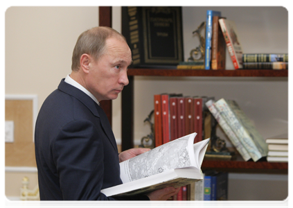 Prime Minister Vladimir Putin holding regular meeting with St Petersburg Governor Valentina Matvienko|24 november, 2010|16:30