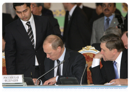 A number of joint documents being signed following a meeting of the SCO heads of government|25 november, 2010|13:23