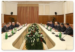 Prime Minister Vladimir Putin takes part in Russian-Tajik negotiations