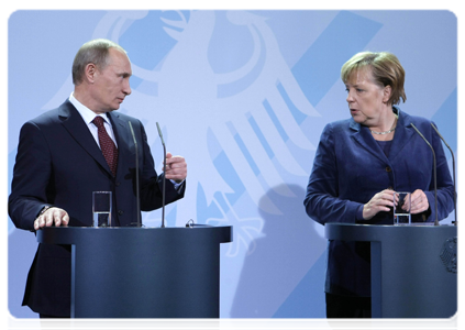 Prime Minister Vladimir Putin and Chancellor of the Federal Republic of Germany Angela Merkel holding a joint news conference following Russian-German talks|26 november, 2010|23:06