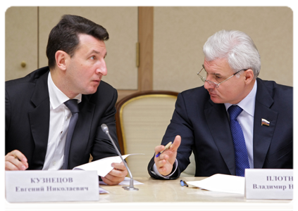 Yevgeny Kuznetsov, chairman of Russia’s Central Union of Consumer Societies, and Vladimir Plotnikov, president of the Association of Russia’s Farm Enterprises and Cooperative Farms (AKKOR)|29 november, 2010|16:42