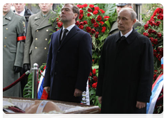 President Dmitry Medvedev and Prime Minister Vladimir Putin attending memorial service for prominent politician and statesman Viktor Chernomyrdin|5 november, 2010|15:58