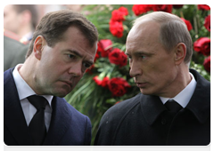 President Dmitry Medvedev and Prime Minister Vladimir Putin attending memorial service for prominent politician and statesman Viktor Chernomyrdin|5 november, 2010|15:58