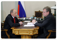 Prime Minister Vladimir Putin during a meeting with Deputy Prime Minister and Finance Minister Alexei Kudrin|8 november, 2010|12:42