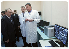 Prime Minister Vladimir Putin visiting a regional hospital during a working trip to Ivanovo|9 november, 2010|17:03