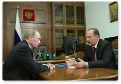 Prime Minister Vladimir Putin meets with Governor of Ivanovo Region Mikhail Men